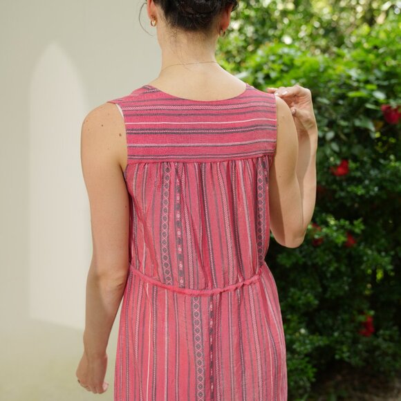 Sleeveless Stripe Printed Crepe Midi Dress - Picture 6 of 8